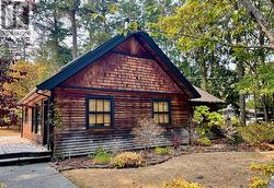 649 Woodcreek Dr  North Saanich, BC V8L 5K5