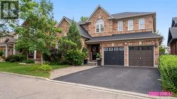15 COURTSFIELD CRESCENT  Brampton (Fletcher's Meadow), ON L7A 2E3