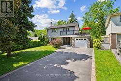 987 SIERRA BOULEVARD  Mississauga, ON L4Y 2E3