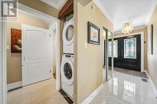 987 Sierra Boulevard, Mississauga, ON - Indoor Photo Showing Laundry Room