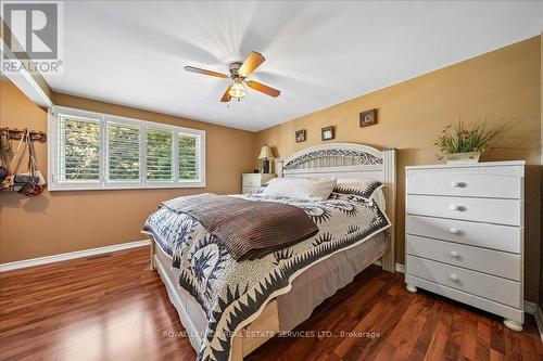 987 Sierra Boulevard, Mississauga, ON - Indoor Photo Showing Bedroom