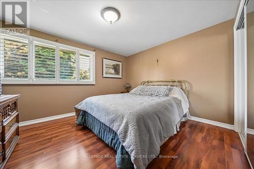 987 Sierra Boulevard, Mississauga, ON - Indoor Photo Showing Bedroom