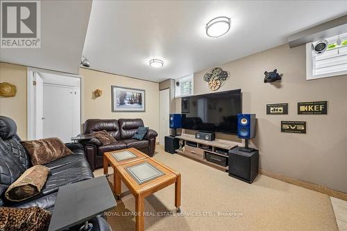 987 Sierra Boulevard, Mississauga, ON - Indoor Photo Showing Living Room