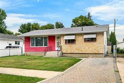 507 Seaton Street  Winnipeg, MB R3K 1M3