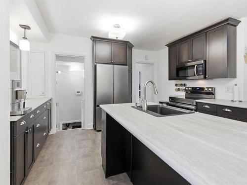 231 Wavell Avenue, Winnipeg, MB - Indoor Photo Showing Kitchen With Upgraded Kitchen