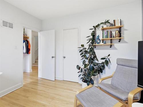231 Wavell Avenue, Winnipeg, MB - Indoor Photo Showing Other Room