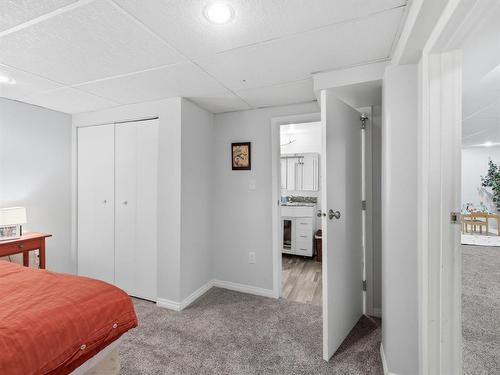 231 Wavell Avenue, Winnipeg, MB - Indoor Photo Showing Bedroom