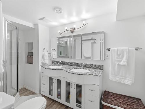 231 Wavell Avenue, Winnipeg, MB - Indoor Photo Showing Bathroom