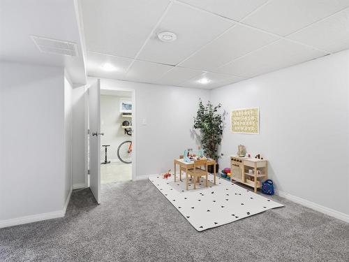 231 Wavell Avenue, Winnipeg, MB - Indoor Photo Showing Other Room