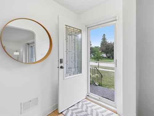 231 Wavell Avenue, Winnipeg, MB - Indoor Photo Showing Other Room