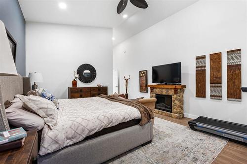 37 Mckay Loop, Alexander, MB - Indoor Photo Showing Bedroom