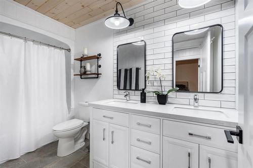 37 Mckay Loop, Alexander, MB - Indoor Photo Showing Bathroom