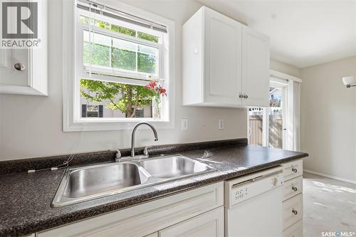 50 203 Herold Terrace, Saskatoon, SK - Indoor Photo Showing Kitchen With Double Sink