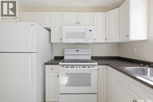 50 203 Herold Terrace, Saskatoon, SK - Indoor Photo Showing Kitchen