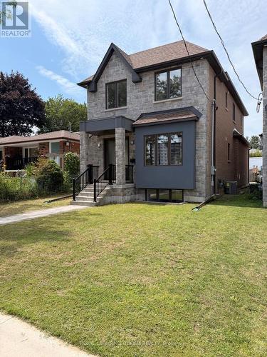 450 MIDLAND AVENUE , Toronto, Ontario M1N 4A5 2