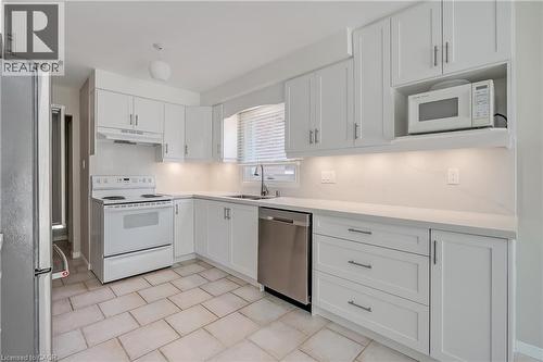 265 Mississaga Street, Oakville, ON - Indoor Photo Showing Kitchen