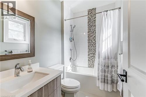 1569 Wembury Road, Mississauga, ON - Indoor Photo Showing Bathroom