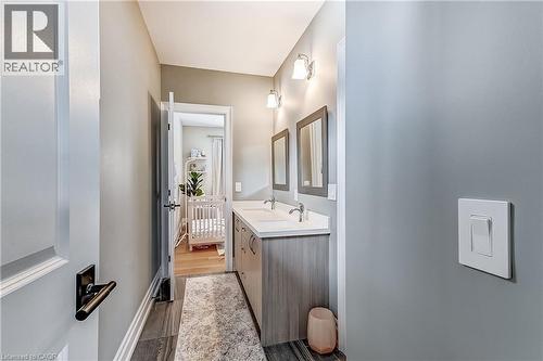 1569 Wembury Road, Mississauga, ON - Indoor Photo Showing Bathroom