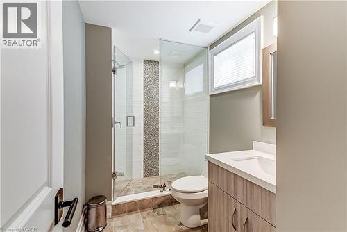 1569 Wembury Road, Mississauga, ON - Indoor Photo Showing Bathroom