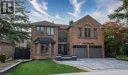 2143 BRAYS Lane Oakville, ON L6M 2T2