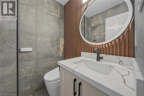 2143 Brays Lane, Oakville, ON - Indoor Photo Showing Bathroom