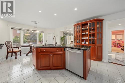 2143 Brays Lane, Oakville, ON - Indoor Photo Showing Kitchen