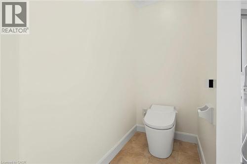 2143 Brays Lane, Oakville, ON - Indoor Photo Showing Bathroom