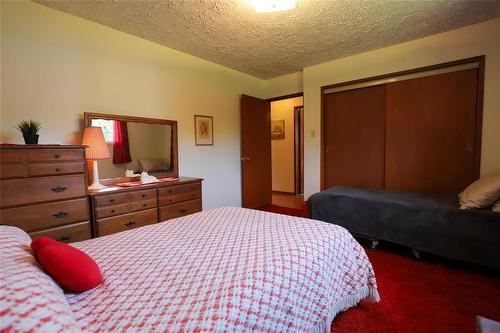 106024 7E Road E, Komarno, MB - Indoor Photo Showing Bedroom