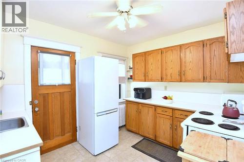 1 Barclay Street, Hamilton, ON - Indoor Photo Showing Kitchen