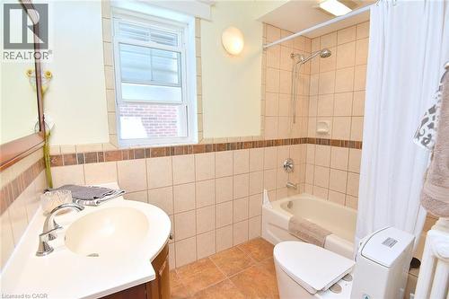 1 Barclay Street, Hamilton, ON - Indoor Photo Showing Bathroom