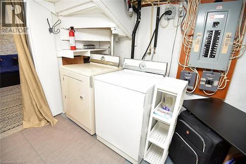 1 Barclay Street, Hamilton, ON - Indoor Photo Showing Laundry Room