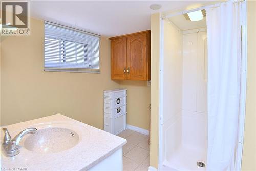 1 Barclay Street, Hamilton, ON - Indoor Photo Showing Bathroom