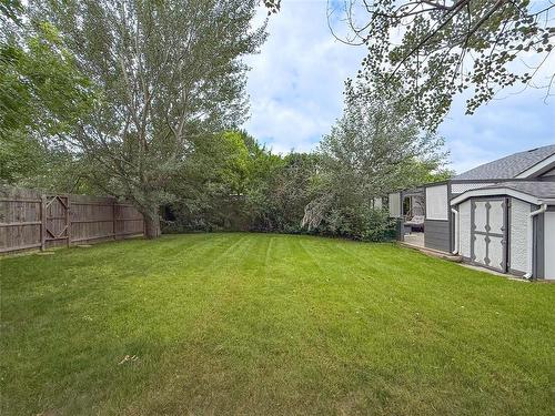 138 Lynx Crescent, Brandon, MB - Outdoor With Backyard