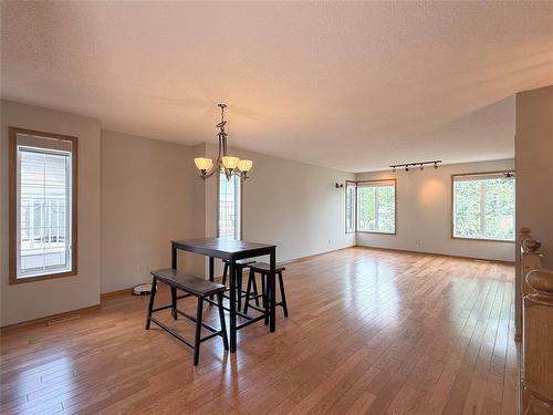 138 Lynx Crescent, Brandon, MB - Indoor