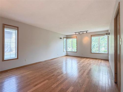 138 Lynx Crescent, Brandon, MB - Indoor Photo Showing Other Room