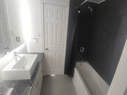 Bathroom - 491 Rue De Versailles, Saint-Jean-Sur-Richelieu, QC - Indoor Photo Showing Bathroom