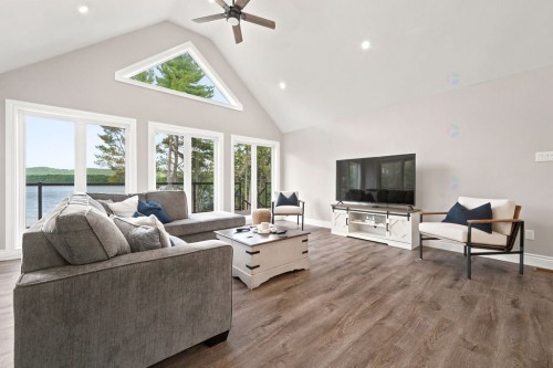 Salon - 219 Ch. Tripp, Sheenboro, QC - Indoor Photo Showing Living Room