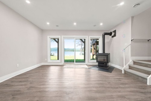 Salle familiale - 219 Ch. Tripp, Sheenboro, QC - Indoor Photo Showing Other Room