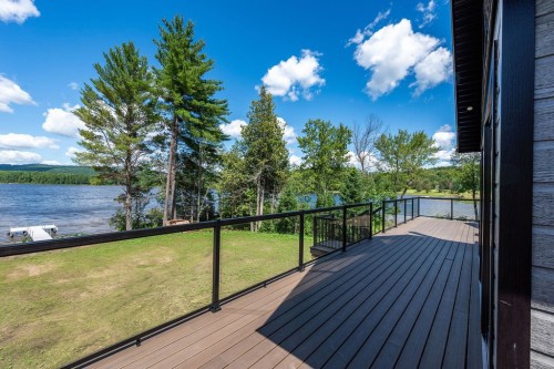 Vue sur l'eau - 219 Ch. Tripp, Sheenboro, QC - Outdoor With Body Of Water With Deck Patio Veranda With View