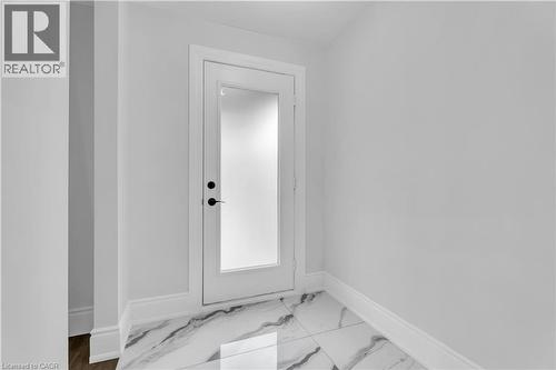 10 Gordon Street, Hamilton, ON - Indoor Photo Showing Other Room