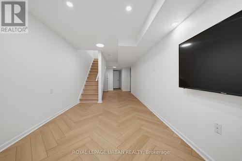 BASEMENT - 153 CRAVEN ROAD , Toronto, Ontario M4L 2Z4 4