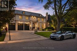 39 ARJAY CRESCENT Toronto, ON M2L 1C6