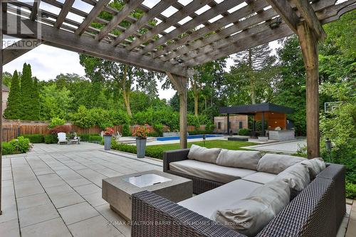 39 Arjay Crescent, Toronto, ON - Outdoor