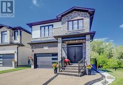 924 CHAPEL HILL COURT  Kitchener, ON N2R 0P4