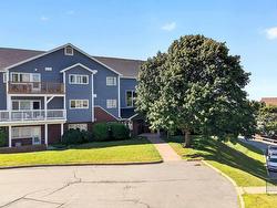 102 126 Farnham Gate Road  Halifax, NS B3M 3Z9