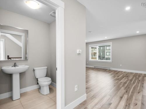 46 Grosse Street, Beechville, NS - Indoor Photo Showing Bathroom