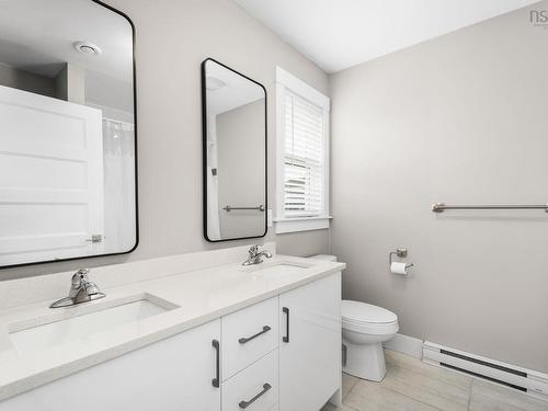46 Grosse Street, Beechville, NS - Indoor Photo Showing Bathroom