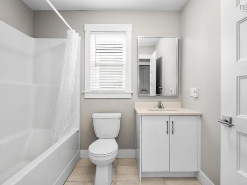 46 Grosse Street, Beechville, NS - Indoor Photo Showing Bathroom