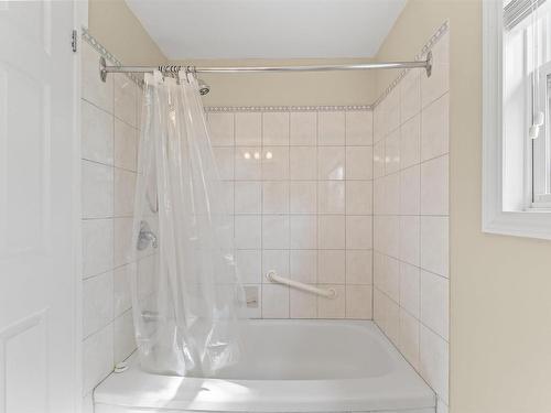 8 Fox Glove Lane, Halifax, NS - Indoor Photo Showing Bathroom
