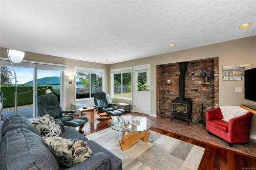 949 Pacific Pl, Duncan, BC 